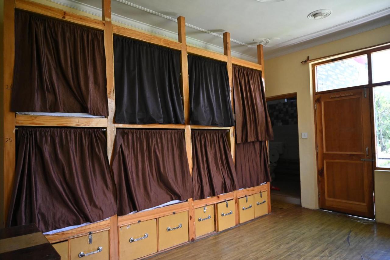 Indian Backpackers Hostel Manāli Exterior foto